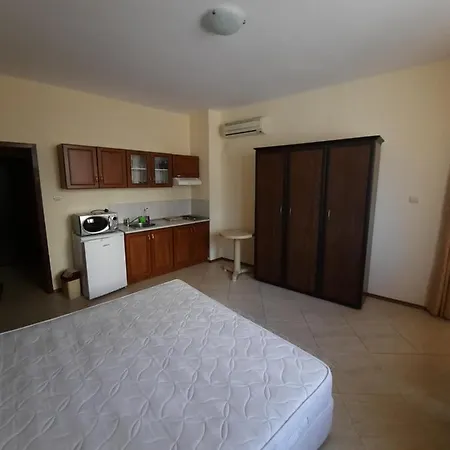 Apartament In Rose Garden Sunny Beach